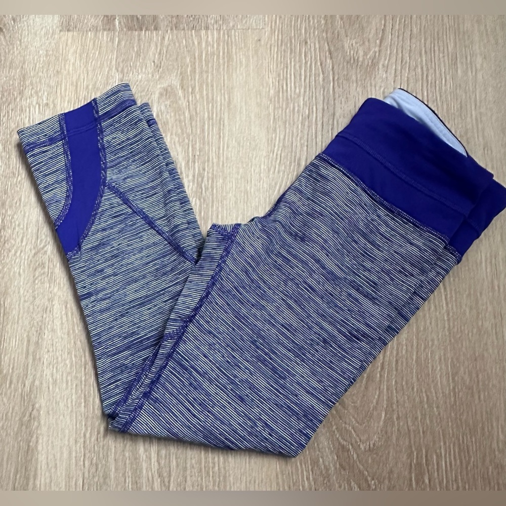 Lululemon|Inspire Crop|Purple/White‎ Stripe|SZ 4